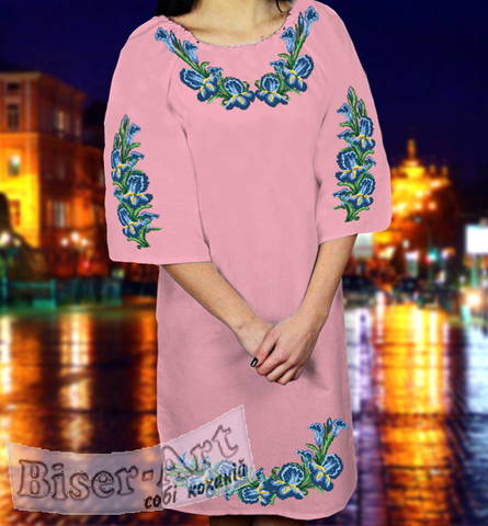 фото: розовое женское платье (заготовка) с вышивкой голубые ирисы
