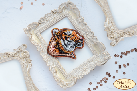 фото: украшение, вышитое бисером на велюре, Бенгальский тигр