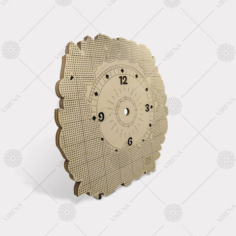 фото2: деревянные часы, украшенная вышивкой бисером или нитками