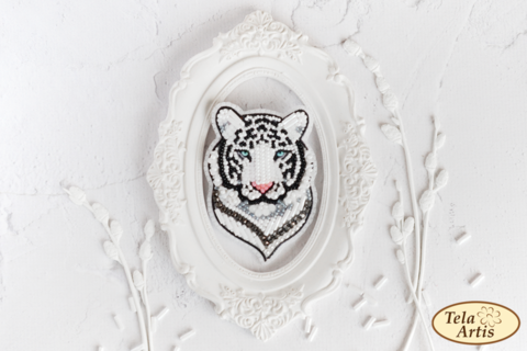 фото: украшение, вышитое бисером на велюре, Белый тигр