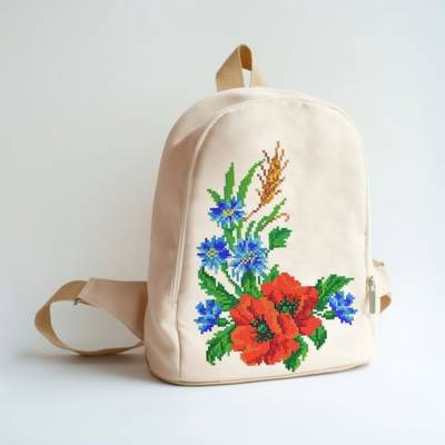 фото: сшитый рюкзак для вышивки бисером или нитками Букет с маками
