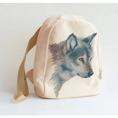 фото: сшитый рюкзак для вышивки бисером или нитками Волк