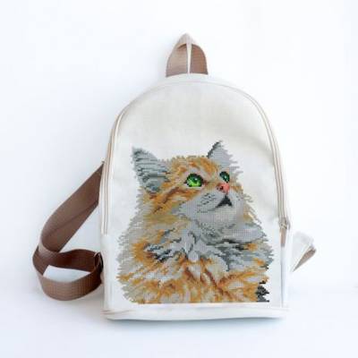 фото: сшитый рюкзак для вышивки бисером или нитками Рыжий кот