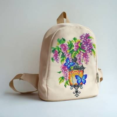фото: сшитый рюкзак для вышивки бисером или нитками Свет любви