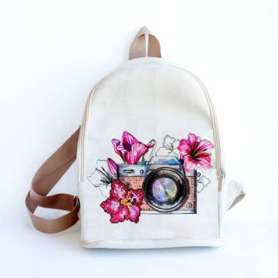 фото: сшитый рюкзак для вышивки бисером или нитками Фотоаппарат