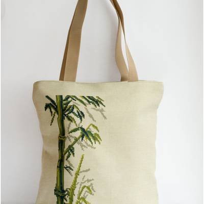 фото: сшитая сумка для вышивки бисером или нитками Бамбук