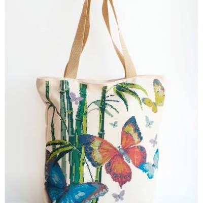 фото: сшитая сумка для вышивки бисером или нитками Бамбук и бабочки