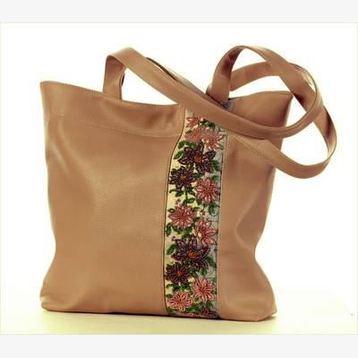 фото: сумка для вышивки бисером Клематисы