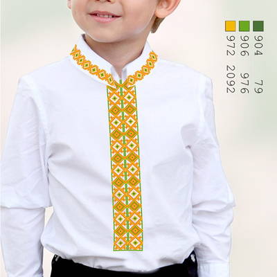 фото: вышитая бисером рубашка для мальчика
