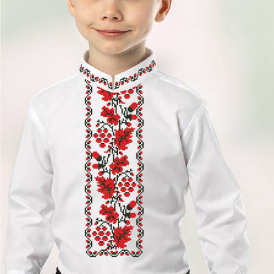 фото: вышитая бисером рубашка для мальчика