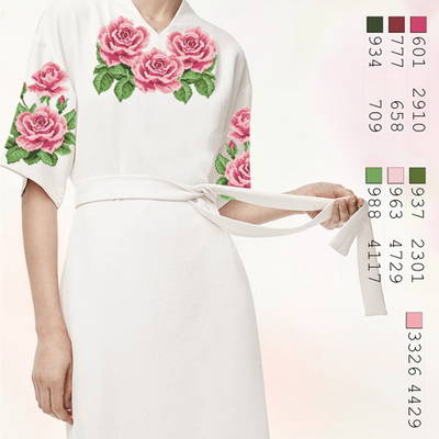 фото: белое женское платье (заготовка) с вышивкой розовые розы и зелёные листья