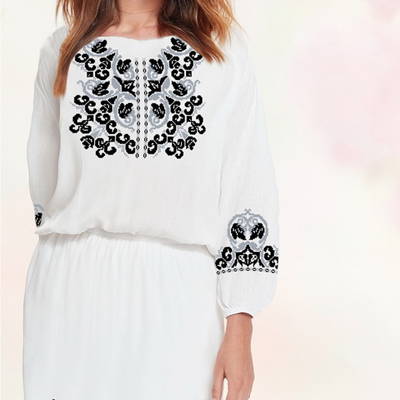 фото: белое женское платье (заготовка) с вышивкой стилизованный цветочный серо-чёрный узор