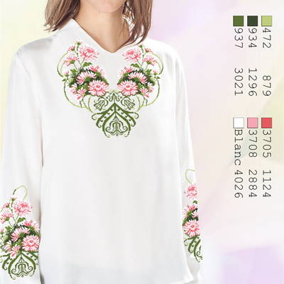 фото: белая блуза (заготовка) с вышивкой розовые цветы и нежный зелёный узор