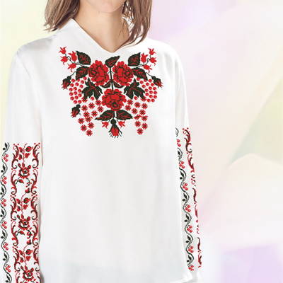 фото: белая блуза (заготовка) с вышивкой розы и калина, красно-черный узор