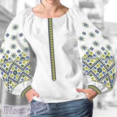 фото: белая блуза Бохо (заготовка) с вышивкой геометрический узор с ромбами