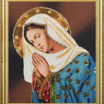 изображение: картина, вышитая бисером, Молящаяся Дева Мария