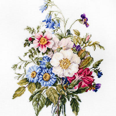 фото: картина для вышивки крестиком Букет летних цветов