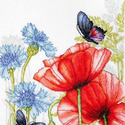 фото: картина для вышивки крестиком Маки и бабочки
