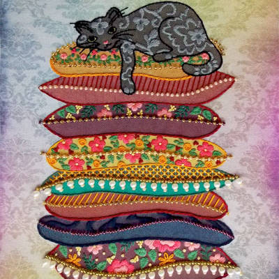 фото: картина для вышивки декоративными швами Кошка на горошине