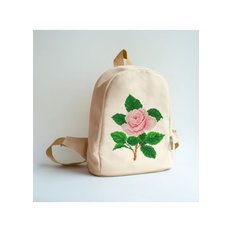 фото: сшитый рюкзак для вышивки бисером или нитками Роза