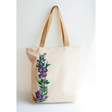 фото: сшитая сумка для вышивки бисером или нитками Букет полевых фиолетовых цветов