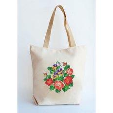 фото: сшитая сумка для вышивки бисером или нитками Красные розы