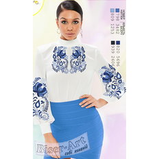 фото: белая блуза (заготовка) с вышивкой голубой цветочный узор
