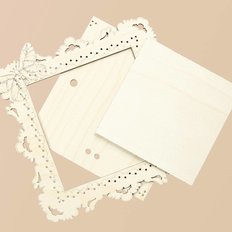 фото: рамка из фанеры для оформления вышивки