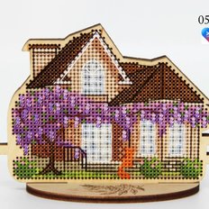 фото: деревянная фигурка, вышитая нитками, Весенний дом