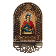 изображение: икона, в вышитой бисером в рамке-киоте Св Вмч Целитель Пантелеймон