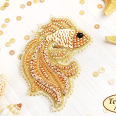 фото: украшение, вышитое бисером на велюре, Золотая рыбка