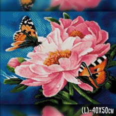 фото: картина в алмазной технике Бабочки на нежных цветках