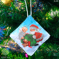 фото: сшитая ёлочная игрушка с вышивкой бисером