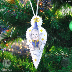 фото: сшитая ёлочная игрушка с вышивкой бисером