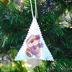 фото: сшитая ёлочная игрушка с вышивкой бисером