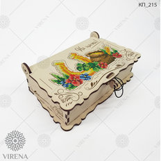 фото: Коробка подарочная с украшением в виде вышивки бисером или нитками